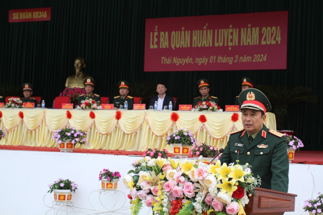 Thượng tướng Phùng Sĩ Tấn dự lễ ra quân huấn luyện tại Sư đoàn 346